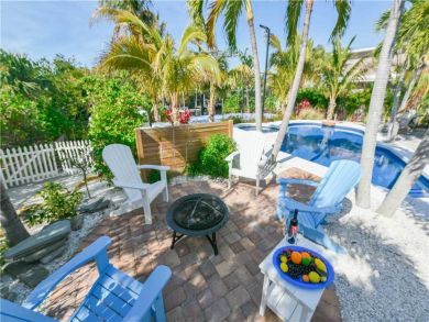 Stunning 3 Bedroom Home Private Pool, Spa, Boat Dock, B.Ball